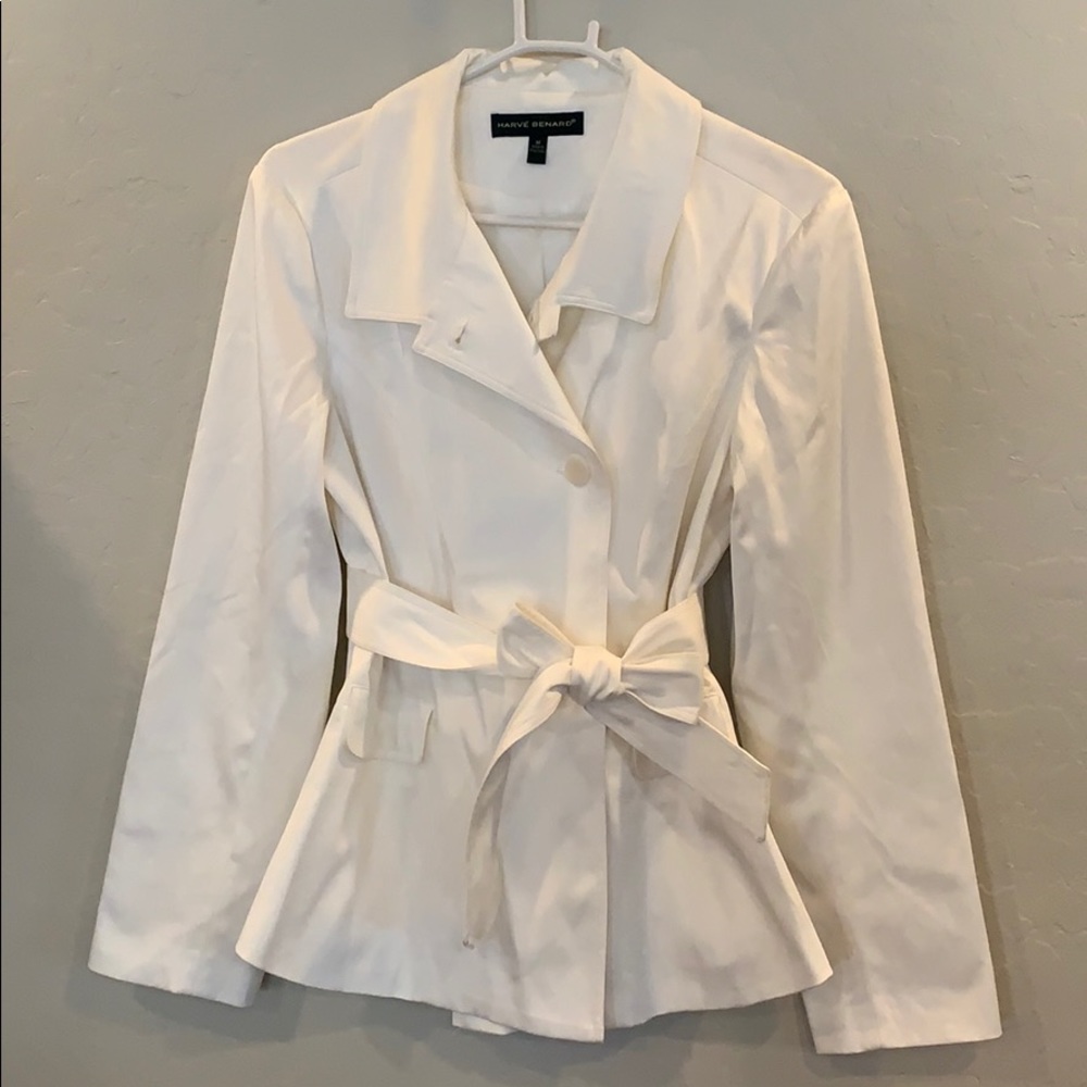 White casual outdoor jacket